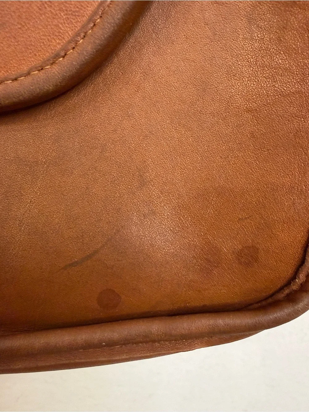 Coach Lindsay Crossbody Bag Vintage in British Tan Leather